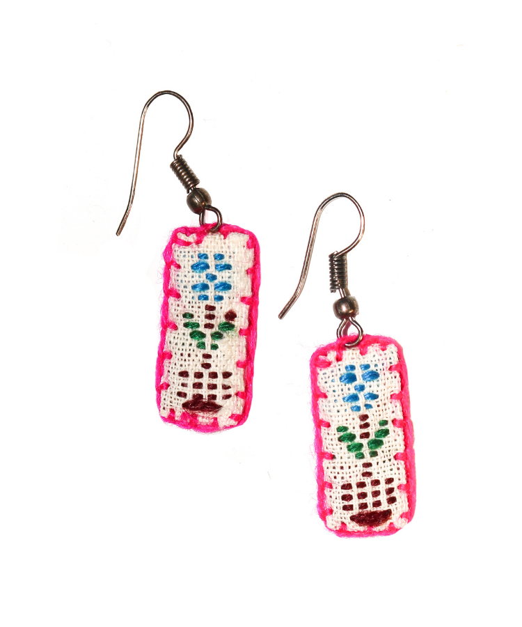 Aretes bordados